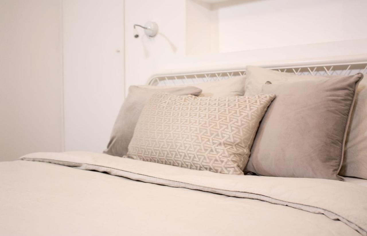 Spacious Industrial Style Apartment Londra Esterno foto