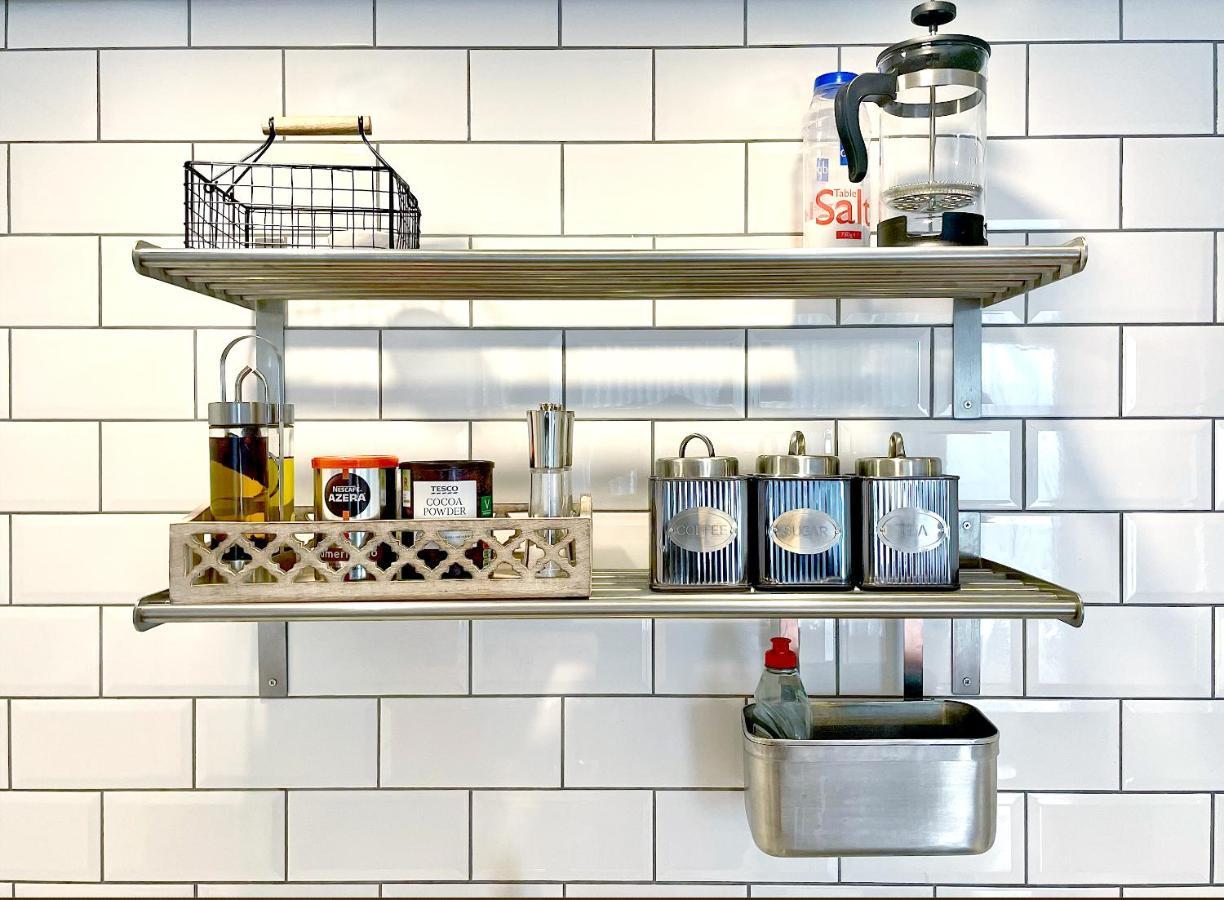 Spacious Industrial Style Apartment Londra Esterno foto